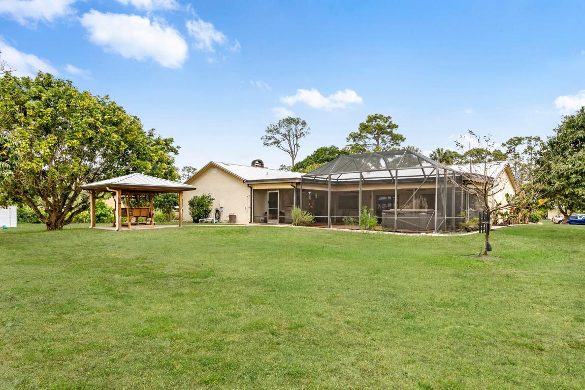 LOXAHATCHEE GROVES - Residential