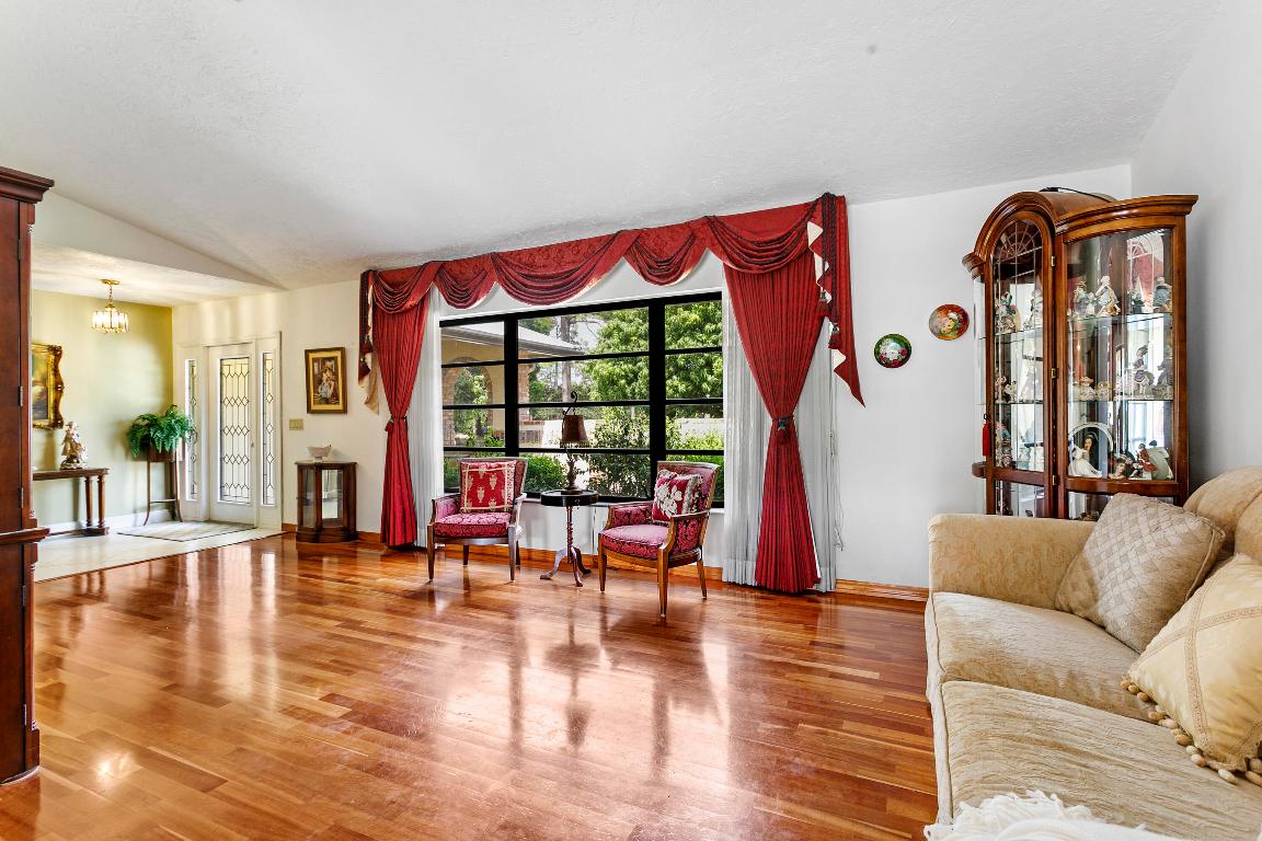 LOXAHATCHEE GROVES - Residential