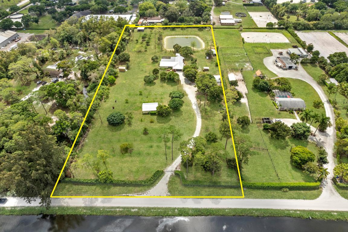 LOXAHATCHEE GROVES - Residential