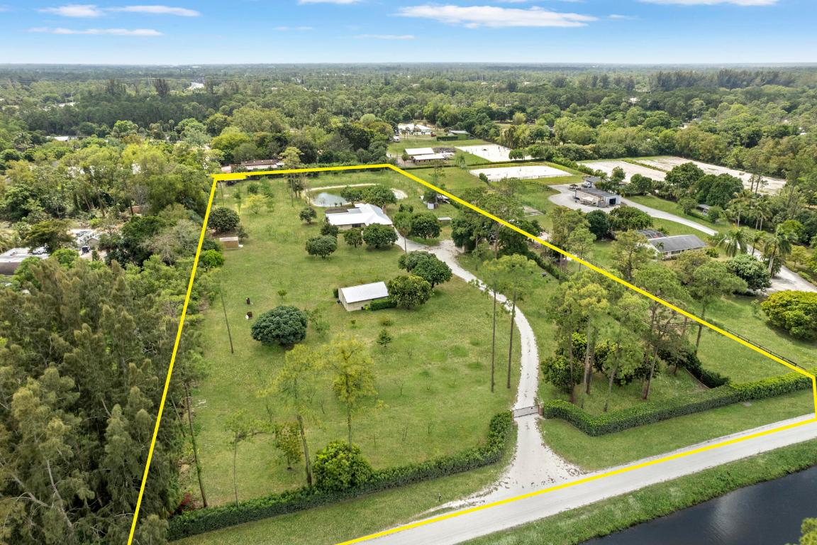 LOXAHATCHEE GROVES - Residential