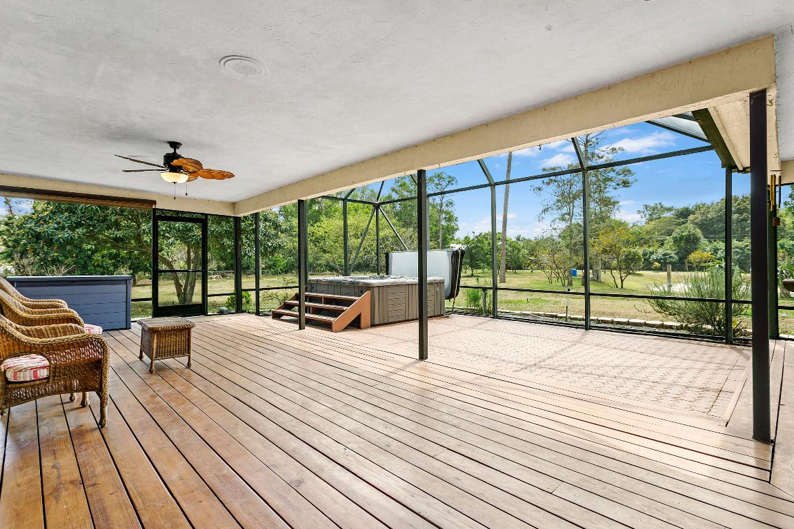 LOXAHATCHEE GROVES - Residential