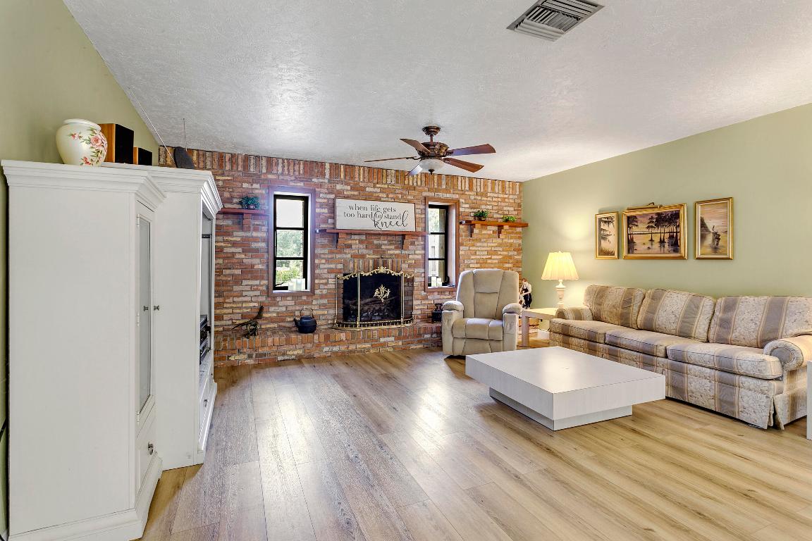 LOXAHATCHEE GROVES - Residential