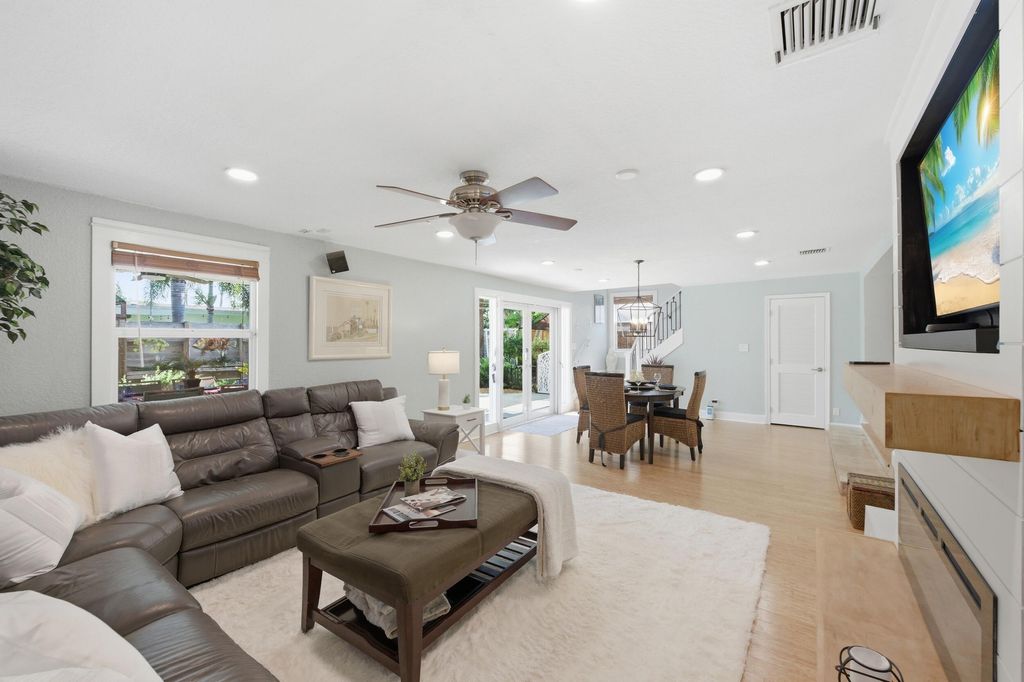 Photo of 1515 SW 13th Court, Fort Lauderdale, FL 33312 (MLS # B26030915)