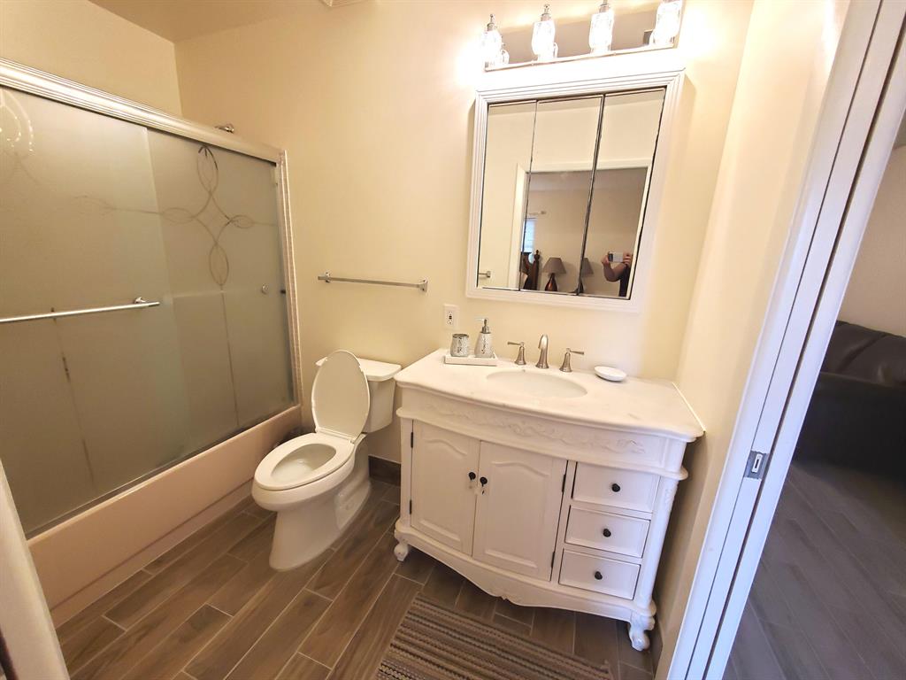 CRESTHAVEN - Residential