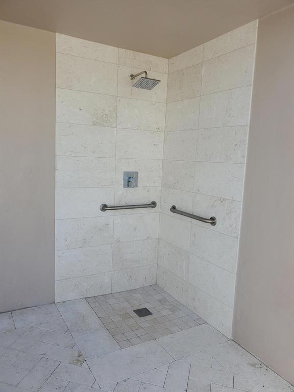 CRESTHAVEN - Residential