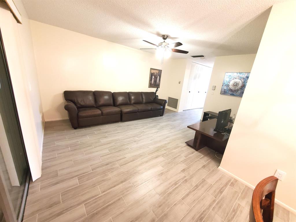 CRESTHAVEN - Residential