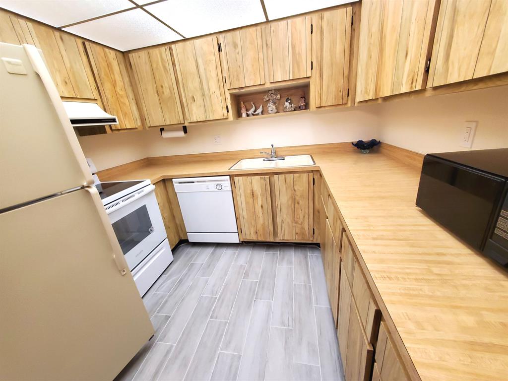 CRESTHAVEN - Residential