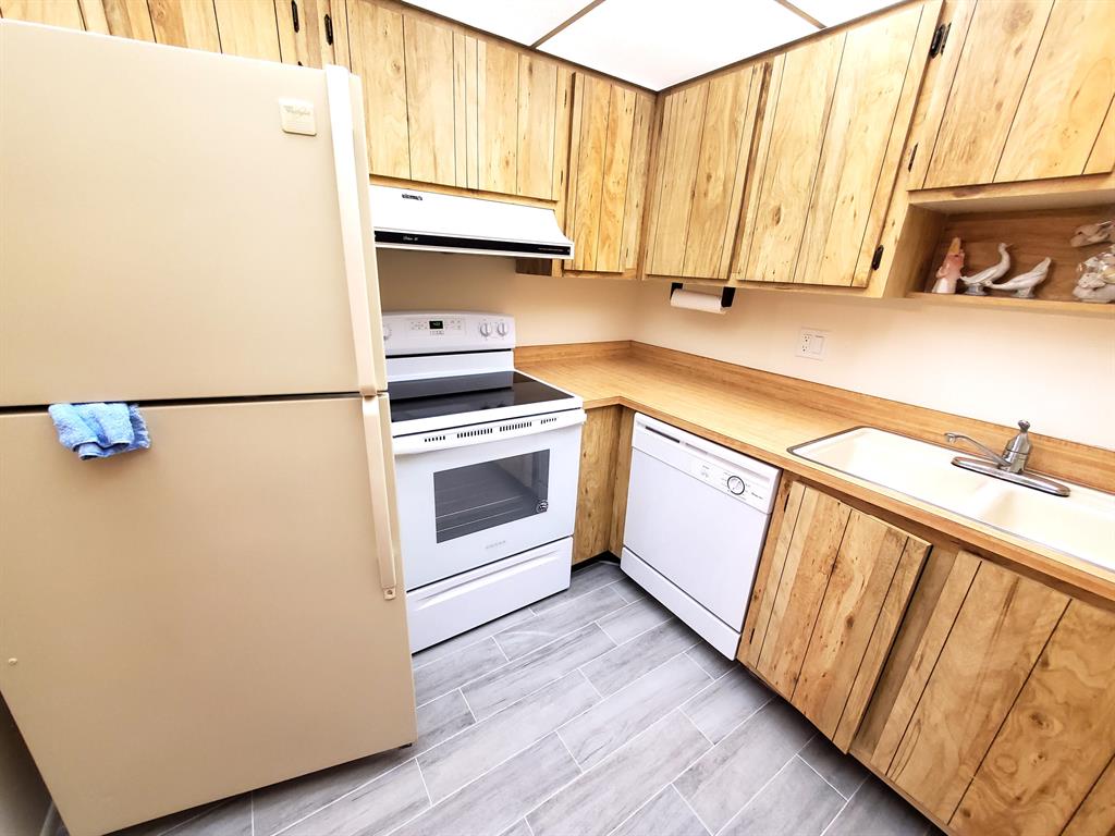 CRESTHAVEN - Residential