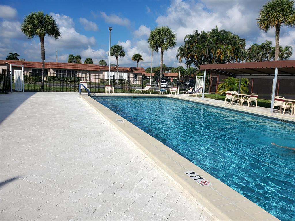 CRESTHAVEN - Residential