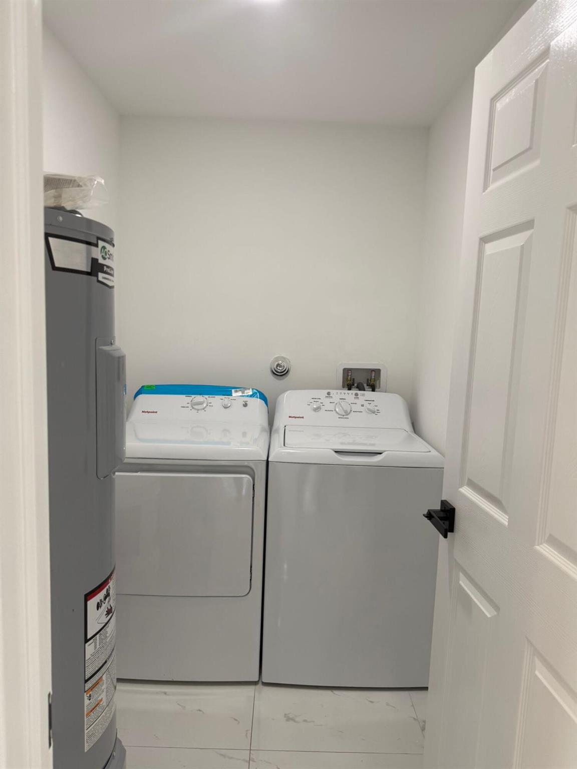 PINE AIR 4 - Residential Lease