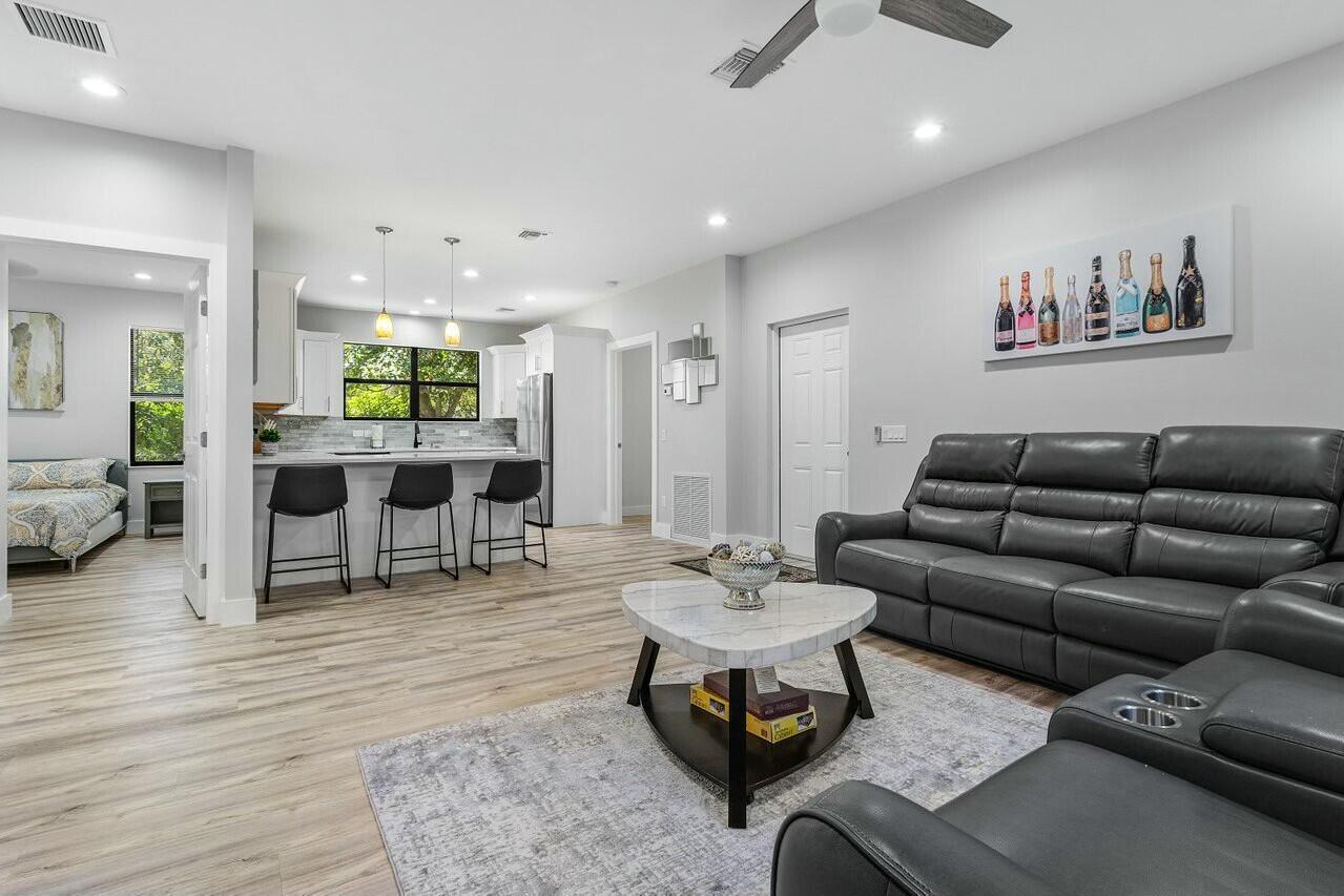 PALM BEACH RANCHETTES - Residential