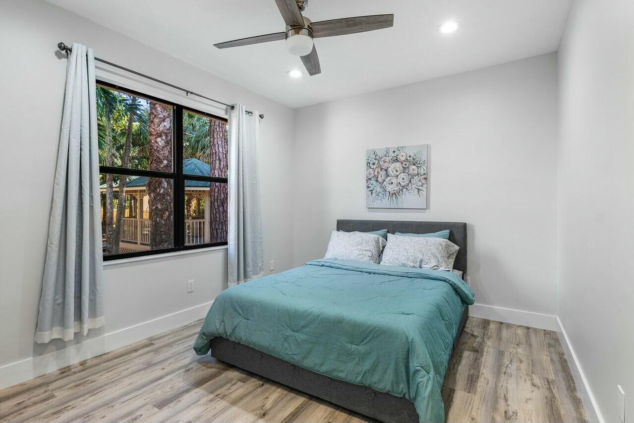 PALM BEACH RANCHETTES - Residential