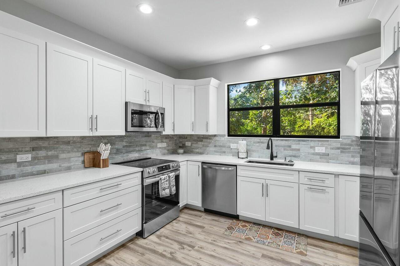 PALM BEACH RANCHETTES - Residential