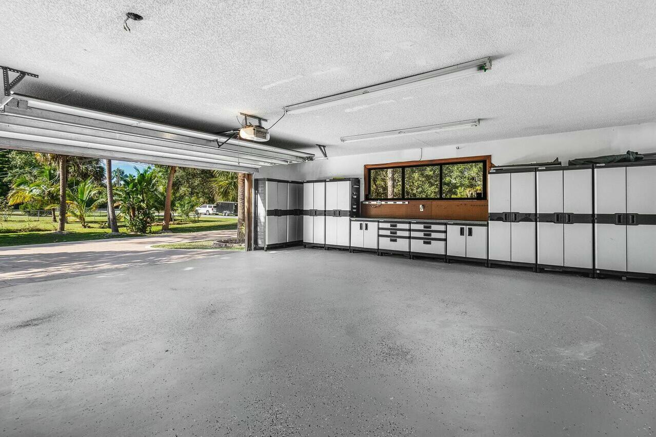 PALM BEACH RANCHETTES - Residential