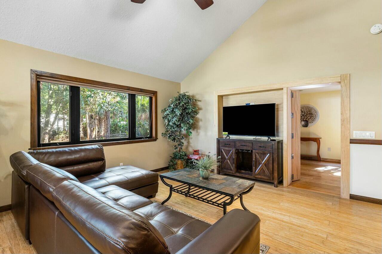PALM BEACH RANCHETTES - Residential