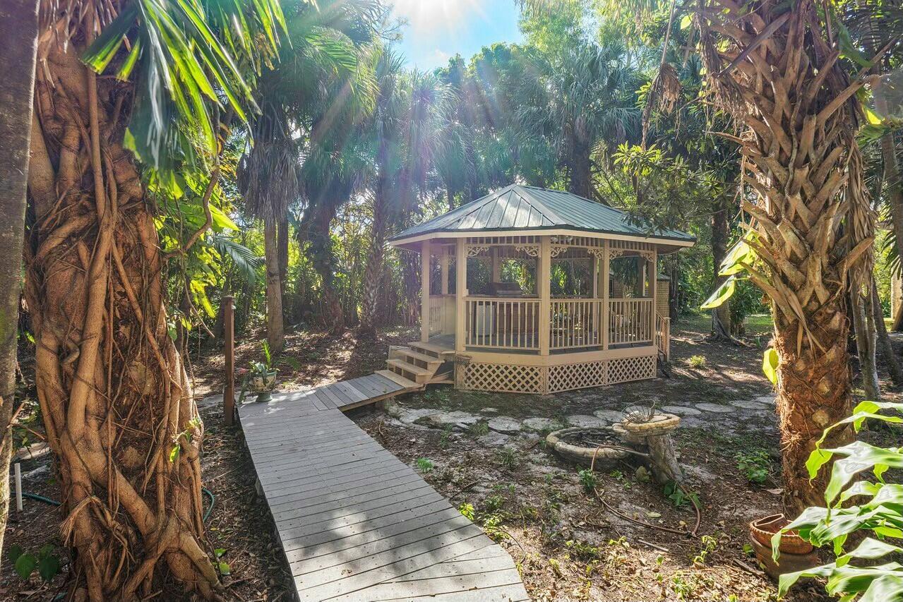PALM BEACH RANCHETTES - Residential