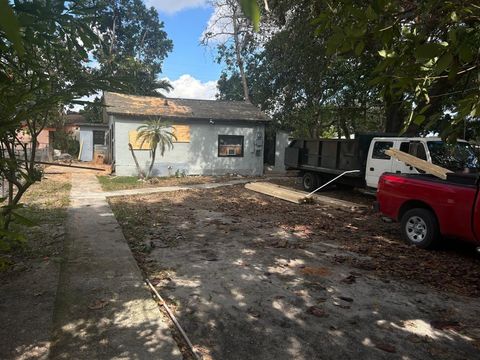 1063 NW 55th Terrace Miami FL 33127