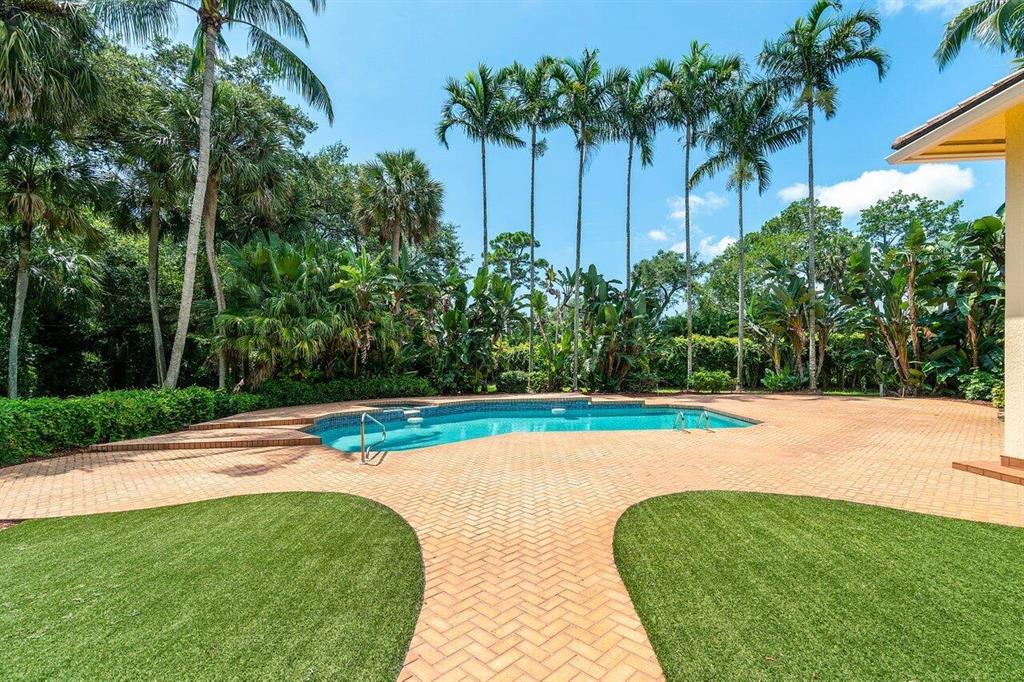 Foxe Chase - Residential