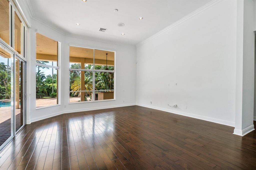 Foxe Chase - Residential