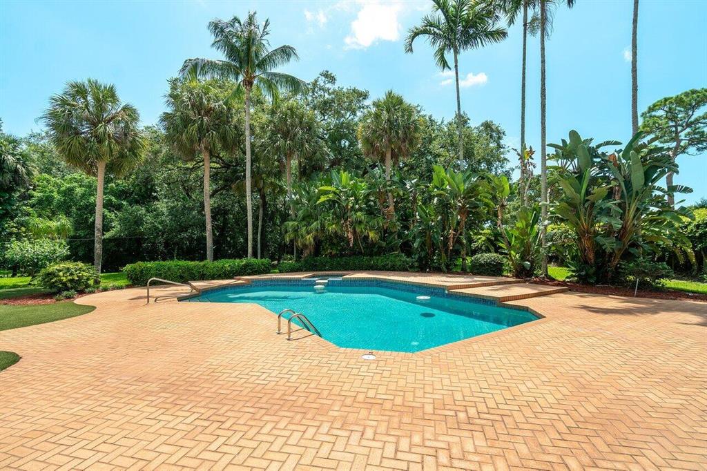 Foxe Chase - Residential