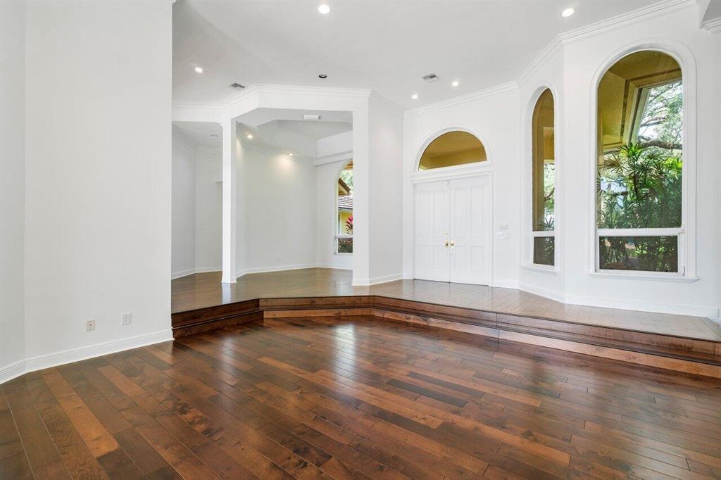 Foxe Chase - Residential