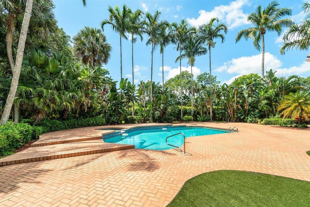 Foxe Chase - Residential