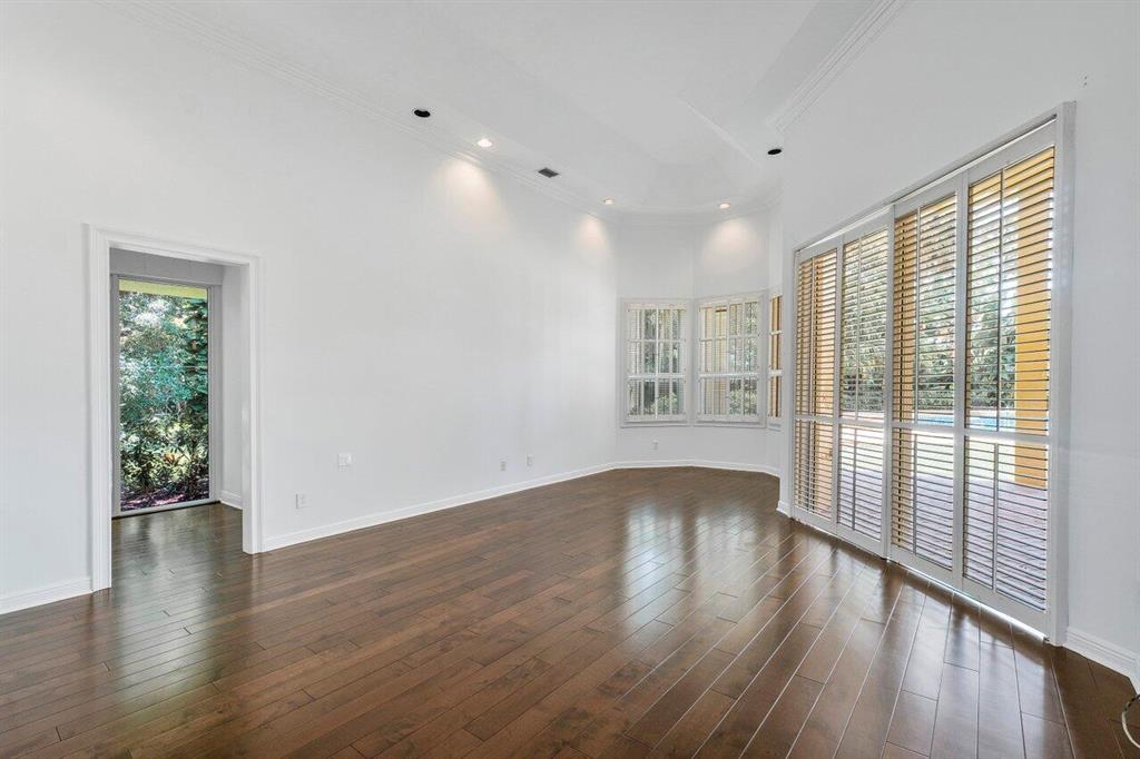 Foxe Chase - Residential