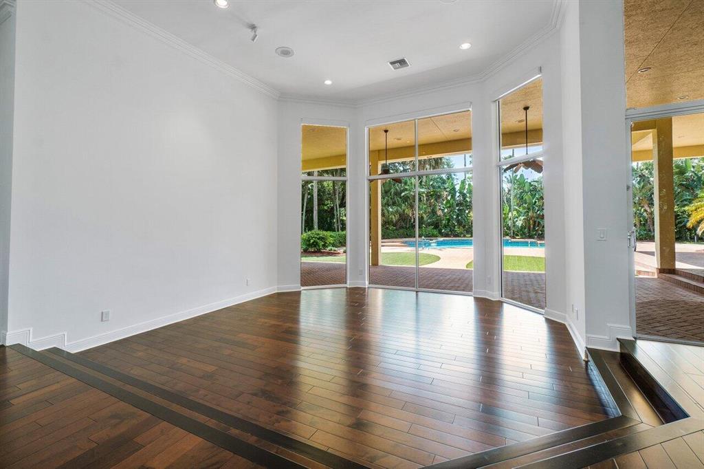 Foxe Chase - Residential