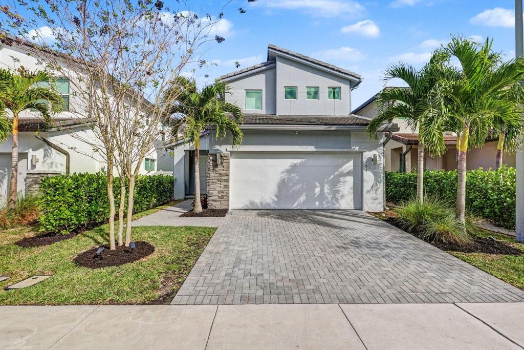 Photo of 1595 Verawood Lane, Delray Beach, FL 33445 (MLS # R11157812)