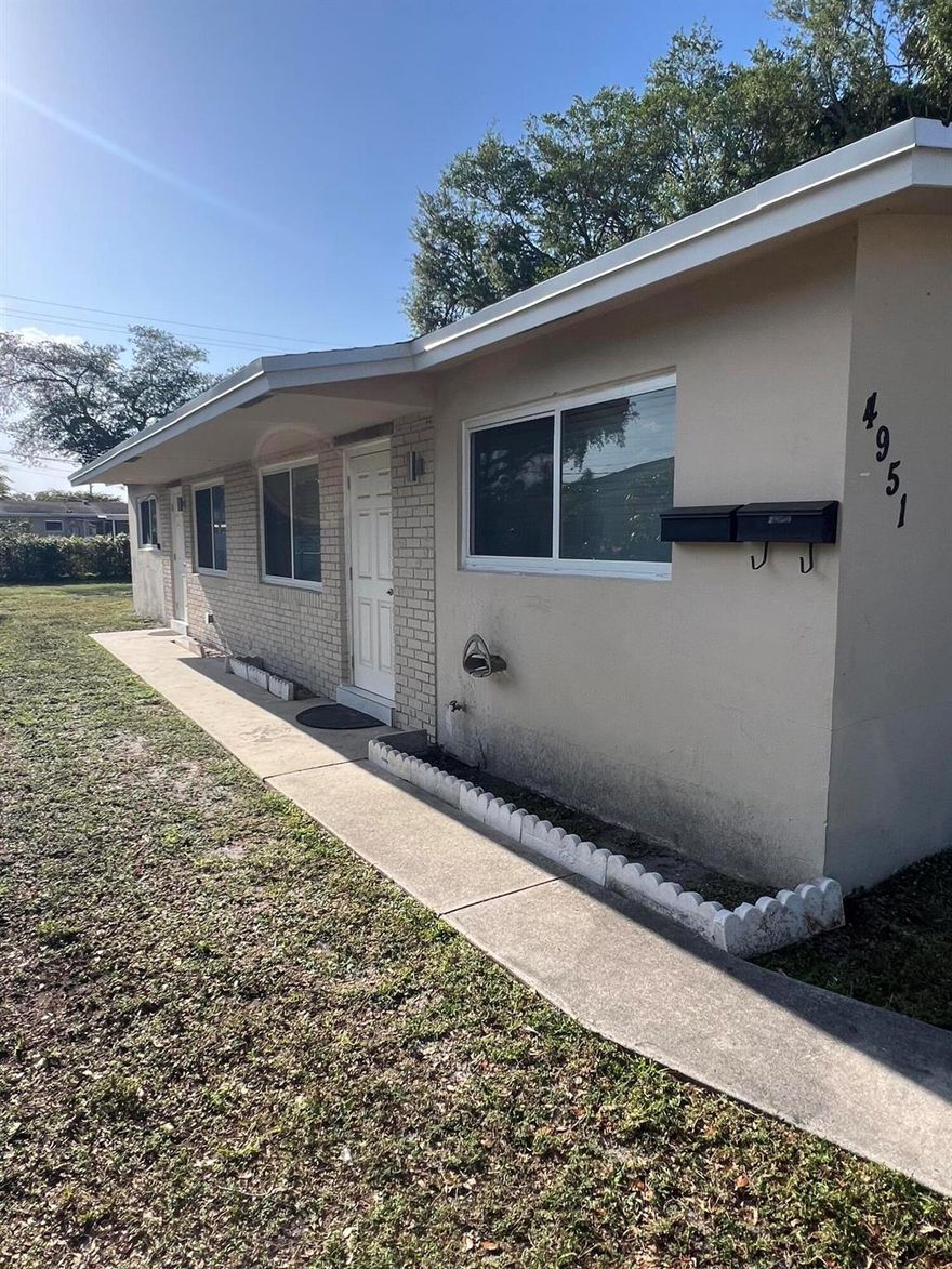 Beautifully Renovated & Ready to Move In!!! 2Bed/1Bath Fully updated with Impact Windows, New Roof & All New Appliances. Centrally located near FLL Airport, Hardrock, I-95, Turnpike & 441.