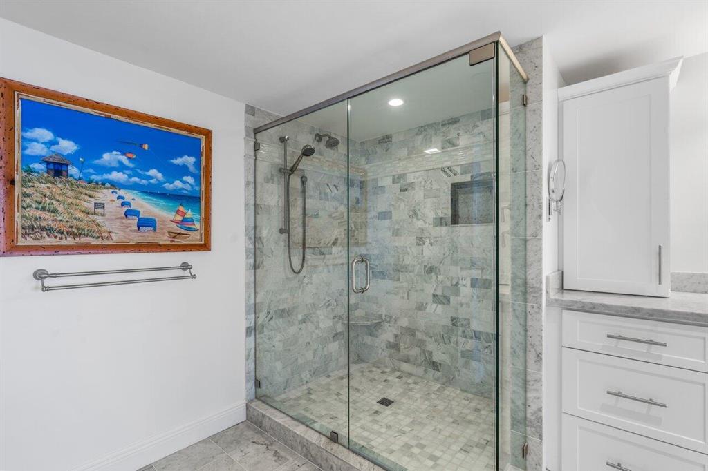 HIGHLAND PLACE CONDO - Residential