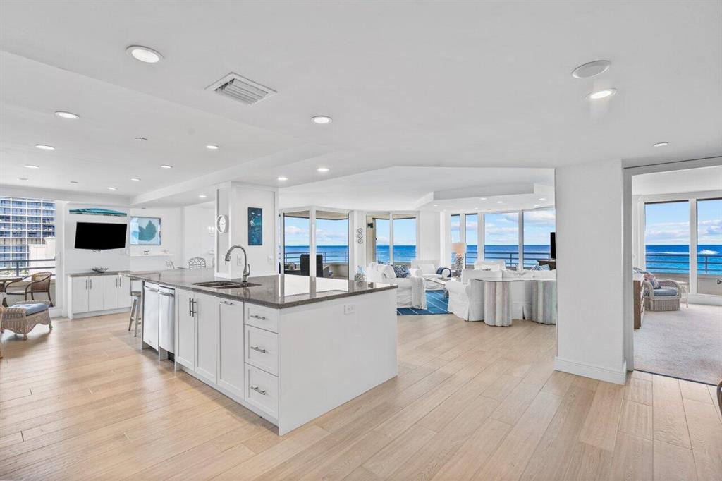 HIGHLAND PLACE CONDO - Residential