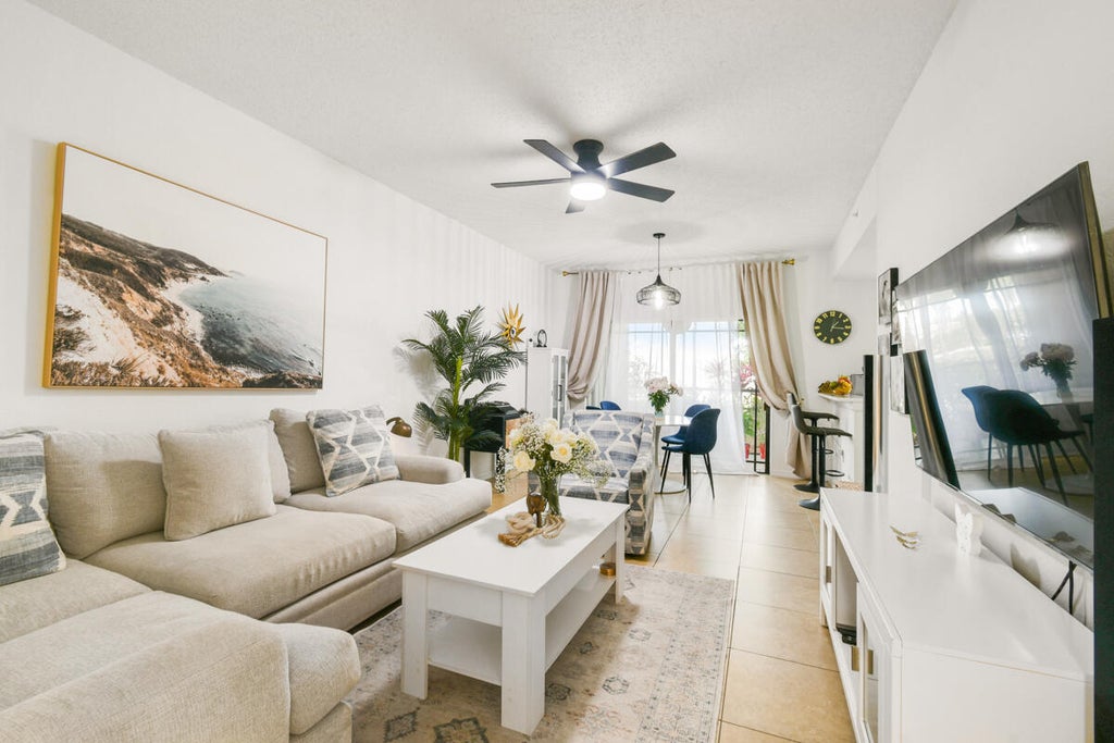 Photo of 2916 TUSCANY Court #104, Palm Beach Gardens, FL 33410 (MLS # B26071201)