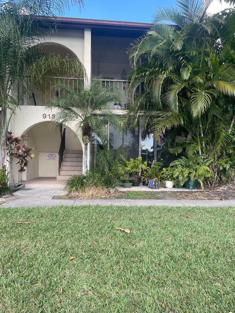 Beautifully renovated unit, with water view facing east. Large pool, updated appliances, no carpet, walking trail around lake. Gated community.