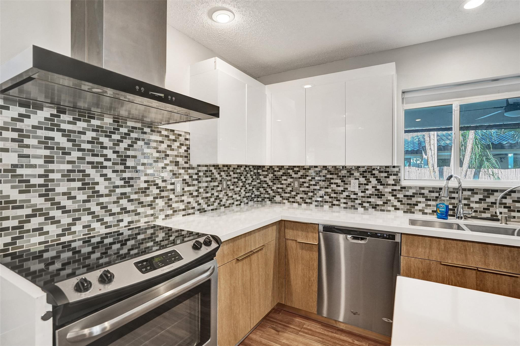 AMERITRAIL SEC TWO - Residential