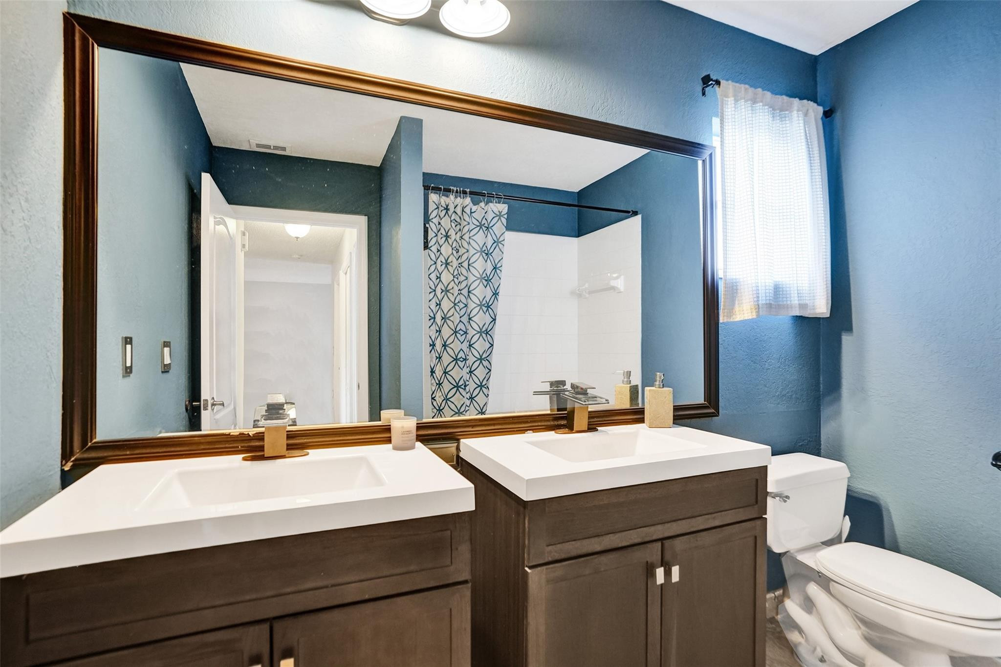 AMERITRAIL SEC TWO - Residential