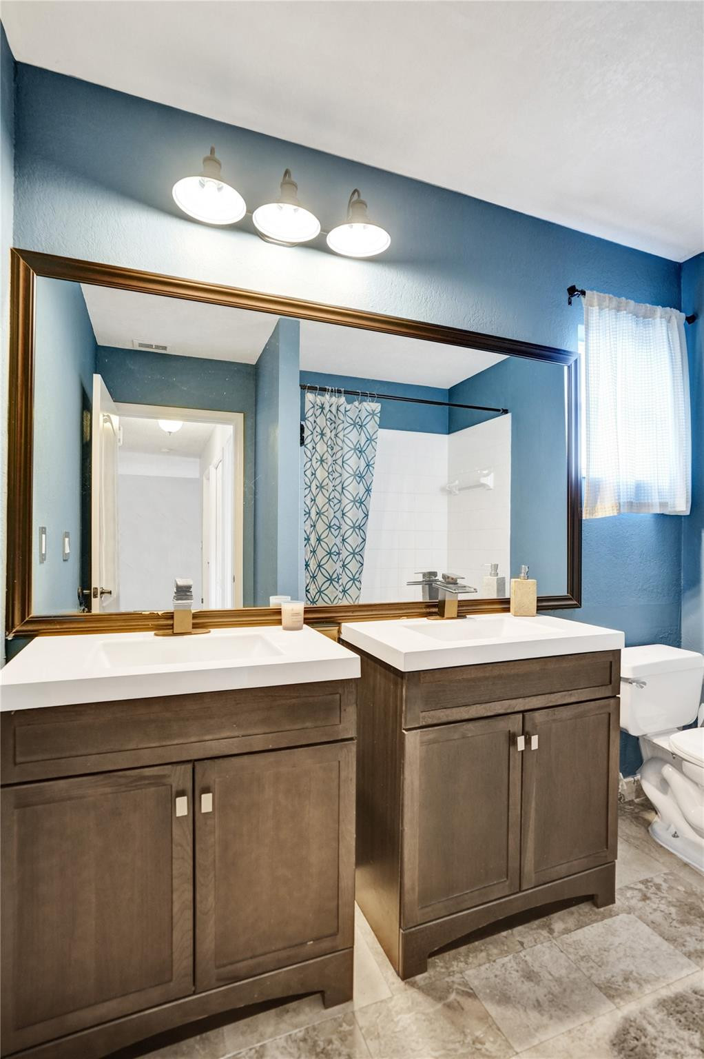 AMERITRAIL SEC TWO - Residential