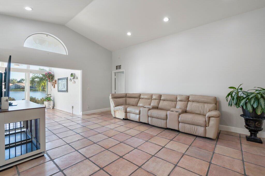 PALM ISLES- SOUTHWIND ESTATES - Residential