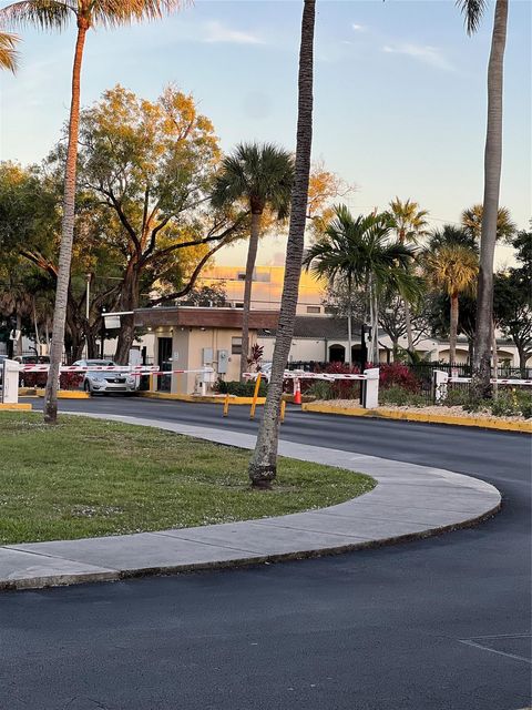 A home in Lauderdale Lakes