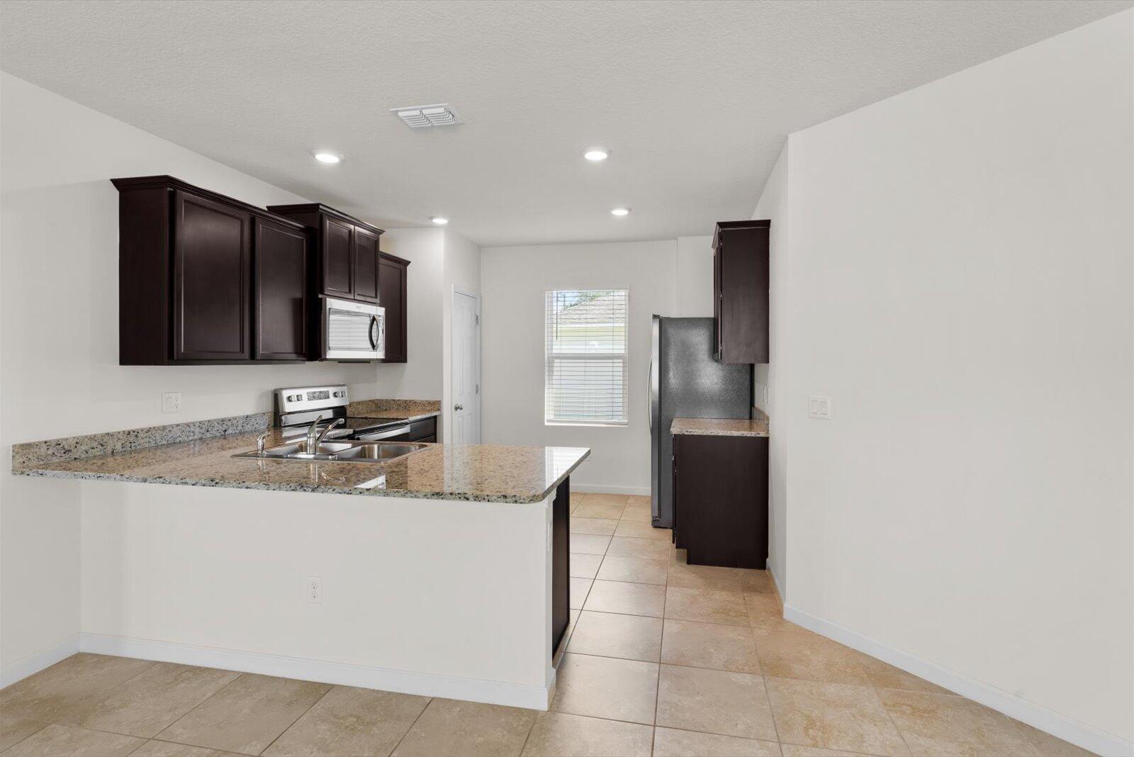 TRADITION PLAT NO 29 - Residential Lease