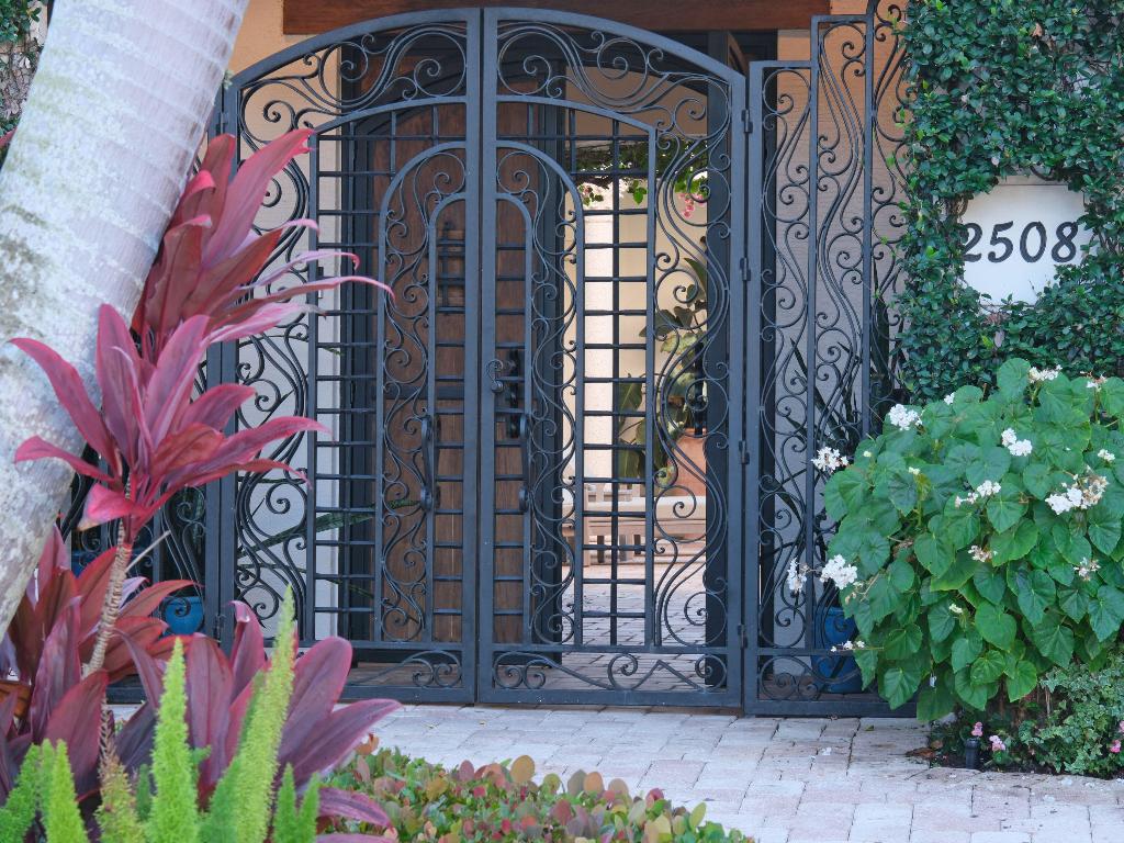 2508 Mizner Lake Court