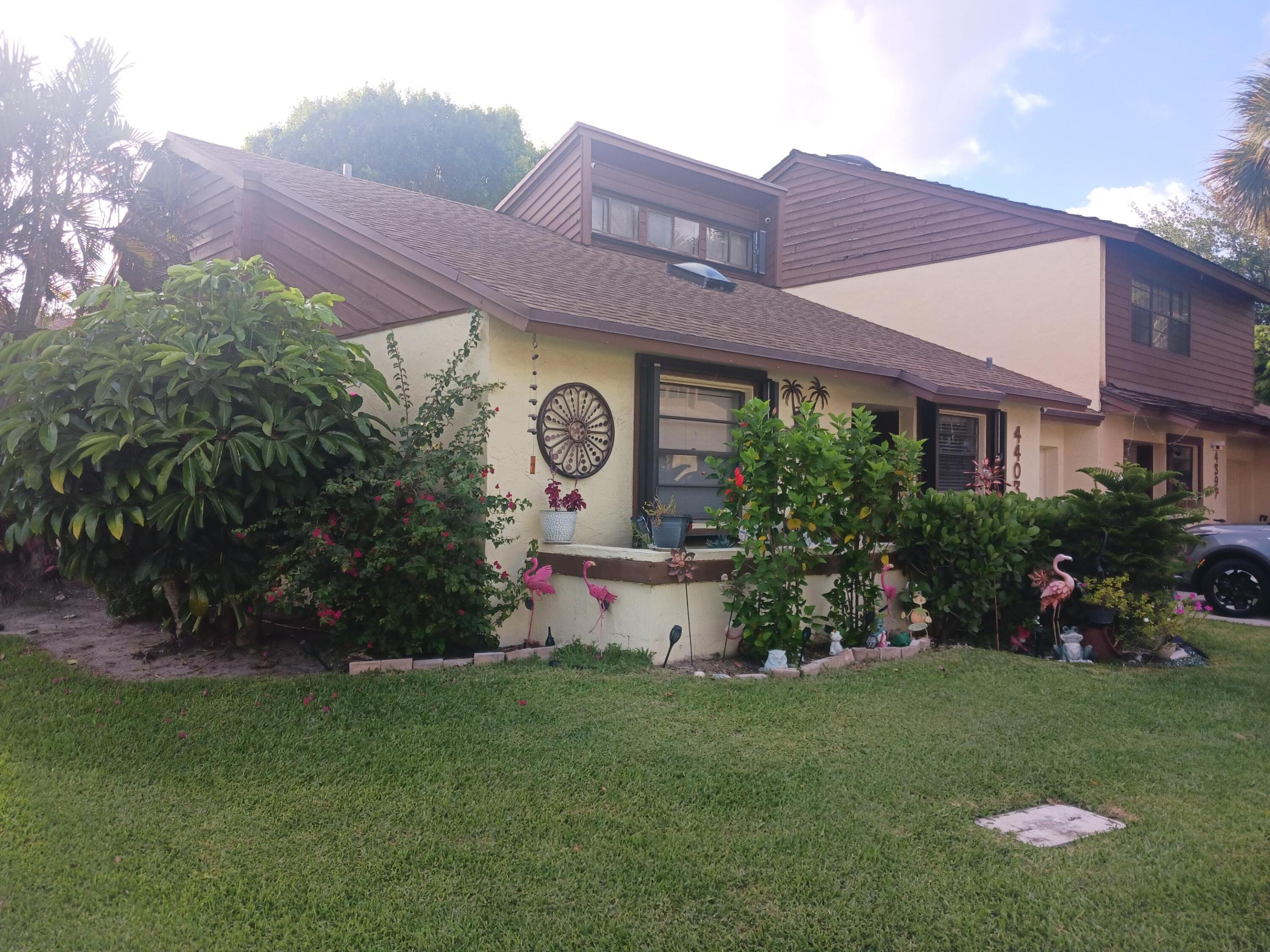 HIDDEN HOLLOW - Residential Lease