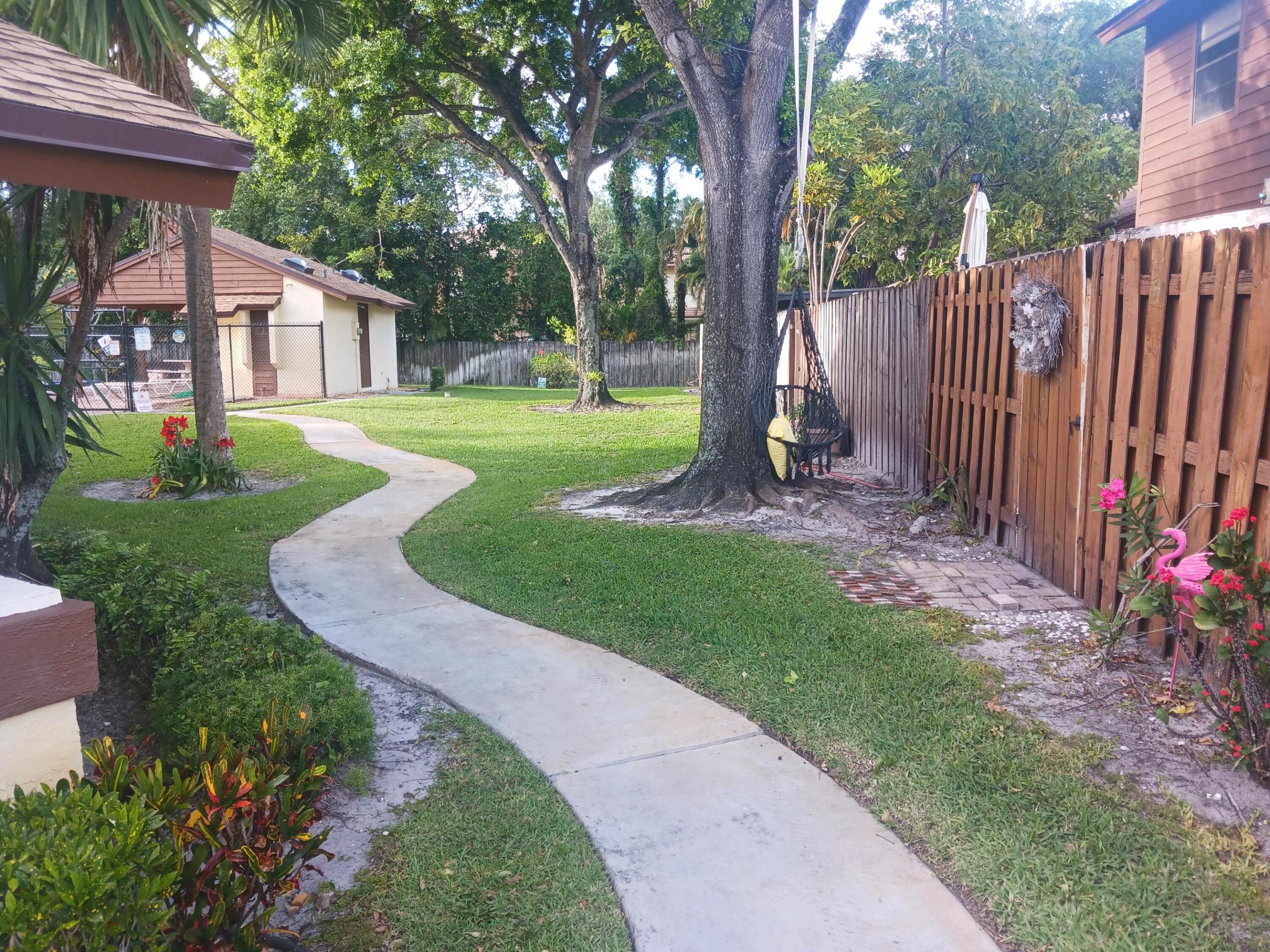 HIDDEN HOLLOW - Residential Lease
