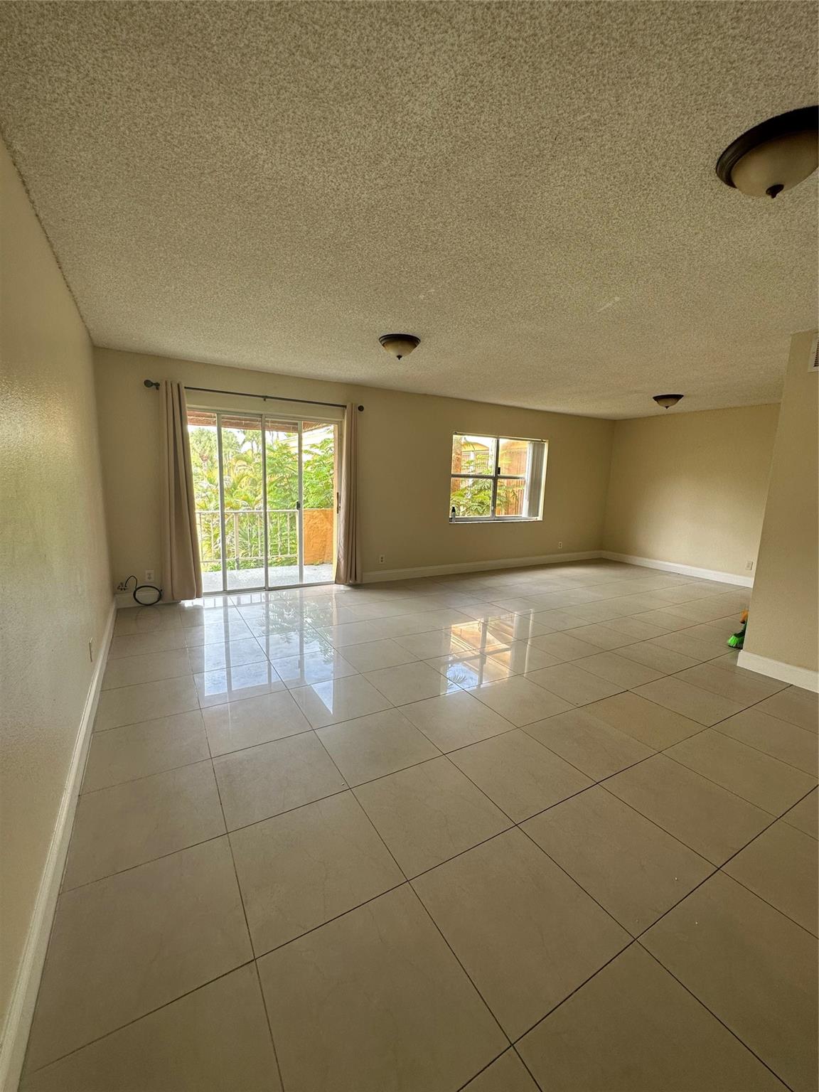 VENETIAN GARDEN OF MIAMI - Residential Lease