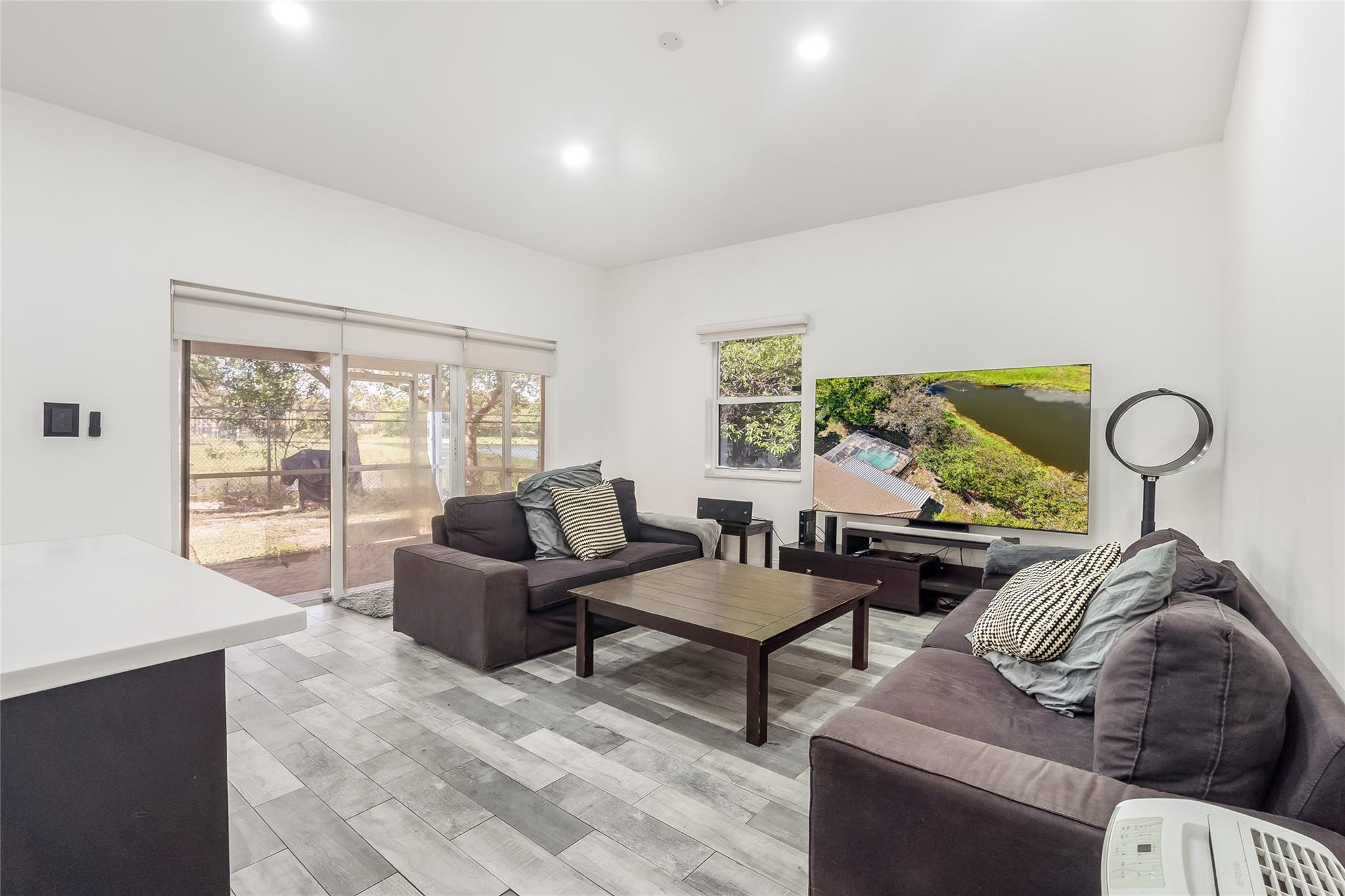 Avalon 160-4 B - Residential