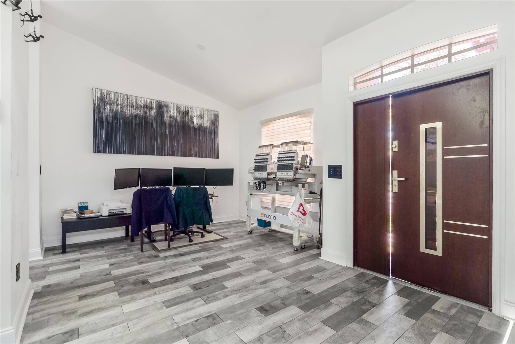 Avalon 160-4 B - Residential