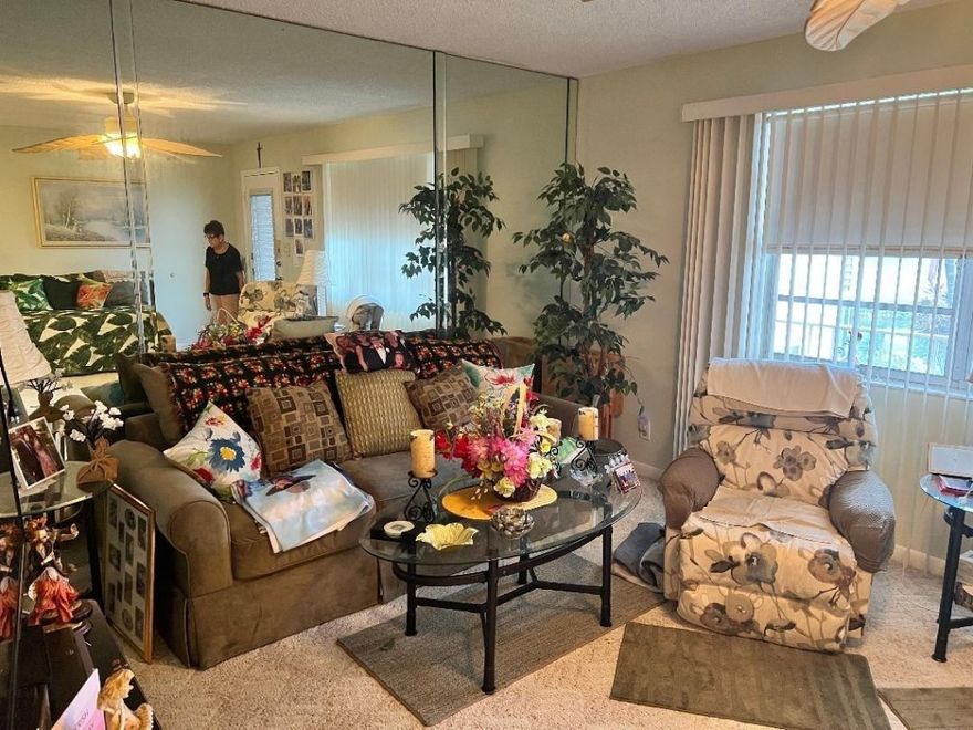 Own this lovely 1 bedroom 1 and 1/2 bath, 2nd floor corner unit in a well managed and beautifully manacured gated community with new clubhouse and many amenities to enjoy in this upscale retirement lifestyle paradise.24 HOUR NOTICE.