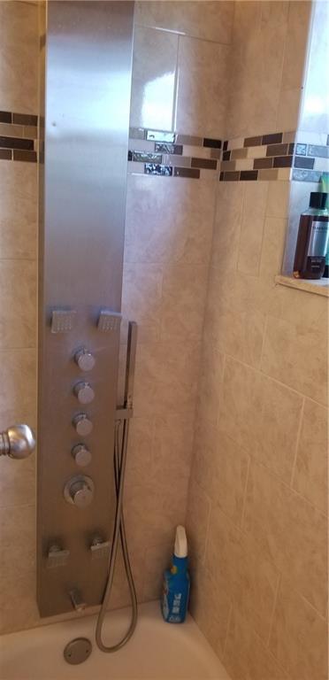 Annies Castle Condo - Residential Lease