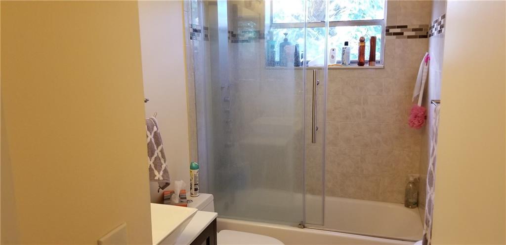 Annies Castle Condo - Residential Lease