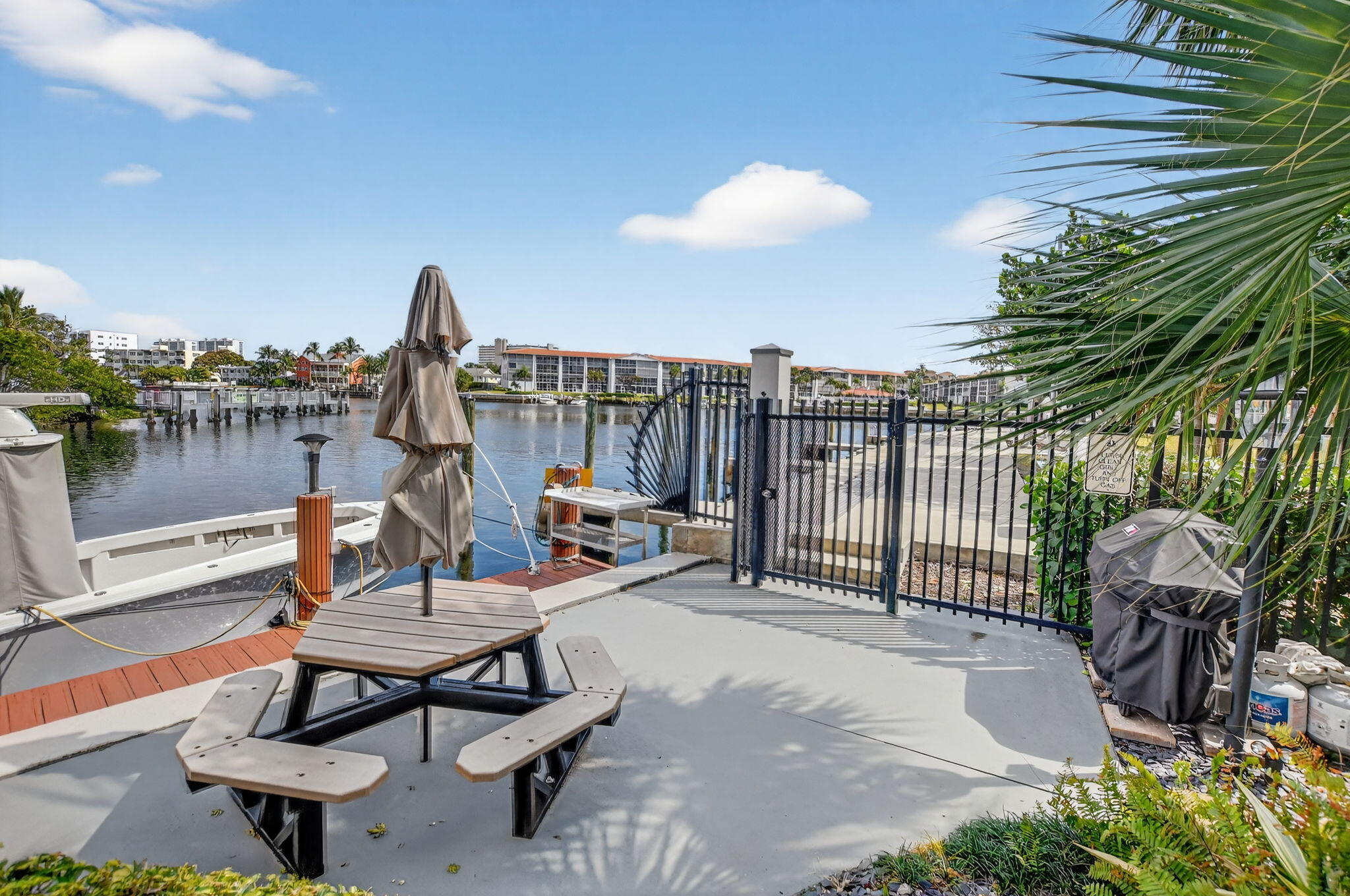 HILLSBORO LANDINGS CONDO NO ONE - Residential